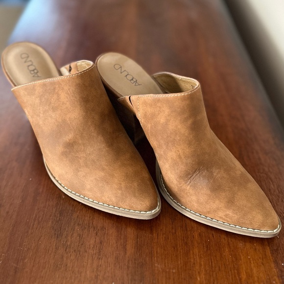 Women's Abound Camel Heeled Tan Mules - Picture 2 of 3
